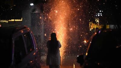 Firecracker bursting was allowed in Delhi this year. (Sanchit Khanna/HT) Firecracker bursting was allowed in Delhi this year. (Sanchit Khanna/HT)