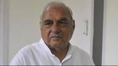 Former Haryana chief minister Bhupinder Singh Hooda on Wednesday accused the state government of tricking the farmers by forcing them to sell their produce at a lower price than the minimum support price (MSP). Former Haryana chief minister Bhupinder Singh Hooda on Wednesday accused the state government of tricking the farmers by forcing them to sell their produce at a lower price than the minimum support price (MSP).