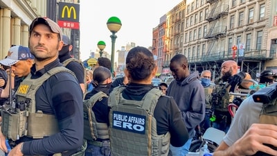 Federal agents conduct an immigration sweep on Canal Street in Chinatown, Tuesday, Oct. 21, 2025, in New York. (AP) Federal agents conduct an immigration sweep on Canal Street in Chinatown, Tuesday, Oct. 21, 2025, in New York. (AP)