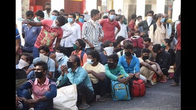 Migration and the endless wait for an elusive government job has robbed Bihar of its most important comparative advantage: An abundance of cheap unskilled workers. (HT Archive) Migration and the endless wait for an elusive government job has robbed Bihar of its most important comparative advantage: An abundance of cheap unskilled workers. (HT Archive)