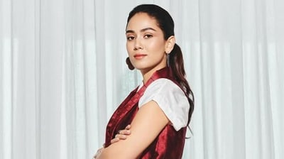 Mira Rajput expresses anger over people still burning crackers on Diwali.