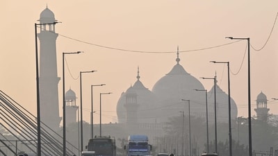 A street opposite the Badshahi Mosque amid dense smog that has engulfed Lahore over the past week. (Arif Ali/AFP Photo) A street opposite the Badshahi Mosque amid dense smog that has engulfed Lahore over the past week. (Arif Ali/AFP Photo)