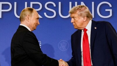 US President Donald Trump and Russian President Vladimir Putin shake hands during a press conference following their meeting to negotiate an end to the war in Ukraine, at Joint Base Elmendorf-Richardson, in Anchorage, Alaska, U.S., August 15, 2025. (Reuters)
