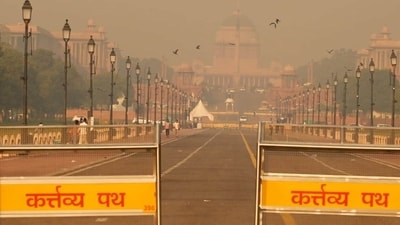 Delhi's Kartavya path shows smog and low visibility after air pollution was ‘very poor’ on fourth consecutive day, (Vipin Kumar/Hindustan Times) Delhi's Kartavya path shows smog and low visibility after air pollution was ‘very poor’ on fourth consecutive day, (Vipin Kumar/Hindustan Times)