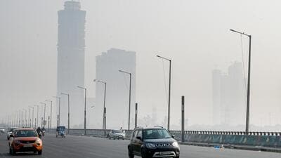 District officials said that teams from the pollution control board, Noida authority and the district administration have been jointly conducting inspections at construction sites and major traffic corridors. (Sunil Ghosh/HT Photo) District officials said that teams from the pollution control board, Noida authority and the district administration have been jointly conducting inspections at construction sites and major traffic corridors. (Sunil Ghosh/HT Photo)