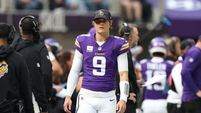 J.J. McCarthy #9 of the Minnesota Vikings looks on during the second quarter against the Philadelphia Eagles (Getty Images via AFP) J.J. McCarthy #9 of the Minnesota Vikings looks on during the second quarter against the Philadelphia Eagles (Getty Images via AFP)