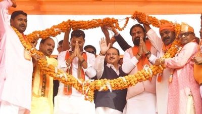 BJP national president JP Nadda being garlanded during an election rally in support of NDA candidates for the Bihar assembly elections at Patepur in Vaishali district on Thursday. (HT Photo) BJP national president JP Nadda being garlanded during an election rally in support of NDA candidates for the Bihar assembly elections at Patepur in Vaishali district on Thursday. (HT Photo)