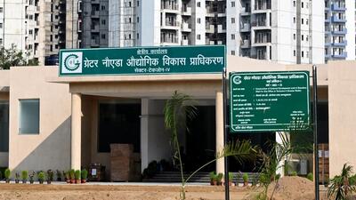 Last week, the high court had asked the Greater Noida authority to explain why the 240 sanitation and gardening workers had not been paid despite past orders in the regard. (HT Archive) Last week, the high court had asked the Greater Noida authority to explain why the 240 sanitation and gardening workers had not been paid despite past orders in the regard. (HT Archive)