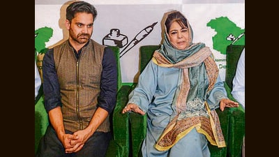 Peoples Democratic Party (PDP) chief Mehbooba Mufti (right) and party MLA Waheed Para addressing a press conference in Srinagar. (PTI) Peoples Democratic Party (PDP) chief Mehbooba Mufti (right) and party MLA Waheed Para addressing a press conference in Srinagar. (PTI)