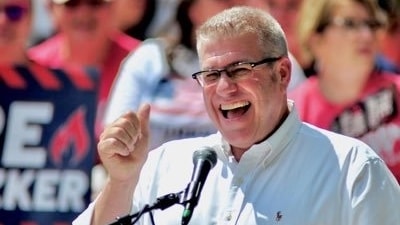Darren Bailey’s networth revealed after family helicopter crash that killed his son, daughter-in-law and grandkids (X/@@DarrenBaileyIL) Darren Bailey’s networth revealed after family helicopter crash that killed his son, daughter-in-law and grandkids (X/@@DarrenBaileyIL)