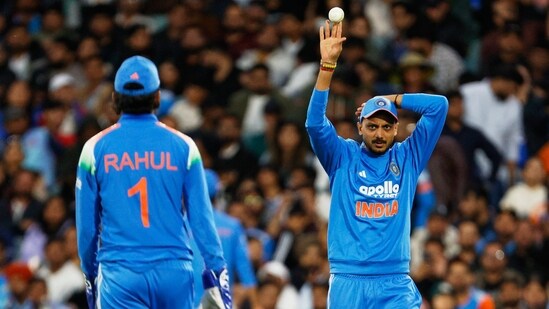 India vs Australia Live Updates: Axar Patel's drop of Matt Short on 23 cost his team runs, and the match likely would have gone a different direction if he held on during an otherwise strong performance. India vs Australia Live Updates: Axar Patel's drop of Matt Short on 23 cost his team runs, and the match likely would have gone a different direction if he held on during an otherwise strong performance.