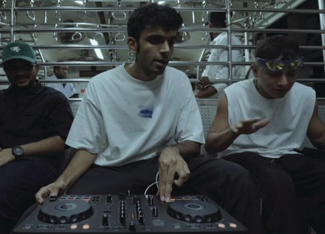 DJ Dhiraaj Doriwala played on the Borivali-Bandra train last year. (INSTAGRAM/@CRABCULTUREE) DJ Dhiraaj Doriwala played on the Borivali-Bandra train last year. (INSTAGRAM/@CRABCULTUREE)