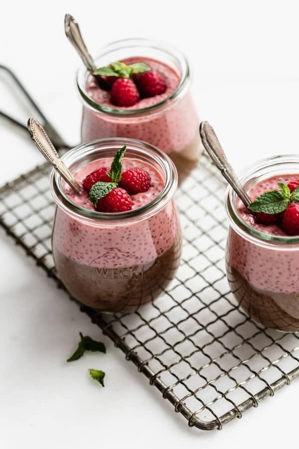 This raspberry chia pudding is bright and tangy! (Pinterest)