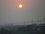 A layer of smog seen near Yamuna in Delhi on Thursday. (RAJ K RAJ /HT PHOTO)