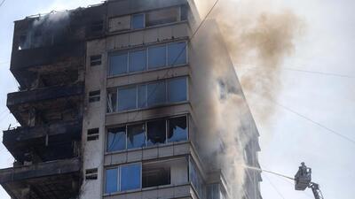 A major fire had engulfed the top five floors of the 13-storeyed JMS Business Centre on Thursday (Hindustan Times) A major fire had engulfed the top five floors of the 13-storeyed JMS Business Centre on Thursday (Hindustan Times)
