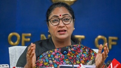 Continuous work for more than 5 hours without a break is prohibited, the Delhi government order said. (HT File Photo) Continuous work for more than 5 hours without a break is prohibited, the Delhi government order said. (HT File Photo)