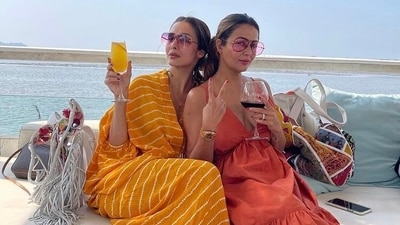 Amrita Arora puts an end to Malaika Arora's age debate. Amrita Arora puts an end to Malaika Arora's age debate.