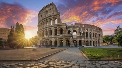 Your trip to Italy will have you in your feels — the kind you'll feel nowhere else! (Photo: Kimkim)