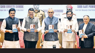 Mumbai, India - Oct. 24, 2025: The book launch ceremony of "Modi's Mission" written by Barjis Desai was held today at Raj Bhavan, where the launch ceremony concluded in the presence of Maharashtra Governor Acharya Devvrat, Maharashtra CM Devendra Fadnavis, Maharashtra DCM Eknath Shinde, Maharashtra Assembly Speaker Ram Shinde, in Mumbai, India, on Friday, October 24, 2025. (Photo by Anshuman Poyrekar/Hindustan Times) (Anshuman Poyrekar/HT Photo) Mumbai, India - Oct. 24, 2025: The book launch ceremony of "Modi's Mission" written by Barjis Desai was held today at Raj Bhavan, where the launch ceremony concluded in the presence of Maharashtra Governor Acharya Devvrat, Maharashtra CM Devendra Fadnavis, Maharashtra DCM Eknath Shinde, Maharashtra Assembly Speaker Ram Shinde, in Mumbai, India, on Friday, October 24, 2025. (Photo by Anshuman Poyrekar/Hindustan Times) (Anshuman Poyrekar/HT Photo)