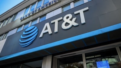 Downdetector reported that several users were facing issues with AT&T on Friday evening. (Bloomberg) Downdetector reported that several users were facing issues with AT&T on Friday evening. (Bloomberg)