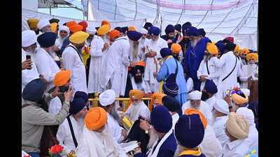 For the second time during his eight-month service as Akal Takht acting jathedar and Takht Kesgarh Sahib jathedar, Giani Kuldeep Singh Gargaj’s “Dastarbandi” (coronation as per Sikh tenets) was organised by the Shiromani Gurdwara Parbandhak Committee (SGPC) on Saturday at Sri Anandpur Sahib. (HT Photo) For the second time during his eight-month service as Akal Takht acting jathedar and Takht Kesgarh Sahib jathedar, Giani Kuldeep Singh Gargaj’s “Dastarbandi” (coronation as per Sikh tenets) was organised by the Shiromani Gurdwara Parbandhak Committee (SGPC) on Saturday at Sri Anandpur Sahib. (HT Photo)