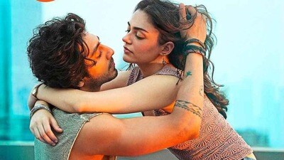 <p>సైయారా - అనీత్ పడ్డా, అహాన్ శెట్టి నటించిన 'సైయారా' బాక్సాఫీస్ వద్ద ప్రేక్షకులను ఆకట్టుకుంది. ఇప్పుడు ఈ చిత్రం నెట్ఫ్లిక్స్ ప్రేక్షకులను కూడా బాగా ఆకట్టుకుంటోంది. నెట్ఫ్లిక్స్లో ఈ చిత్రం నంబర్ 9 స్థానంలో ట్రెండ్ అవుతోంది.</p> <p>సైయారా - అనీత్ పడ్డా, అహాన్ శెట్టి నటించిన 'సైయారా' బాక్సాఫీస్ వద్ద ప్రేక్షకులను ఆకట్టుకుంది. ఇప్పుడు ఈ చిత్రం నెట్ఫ్లిక్స్ ప్రేక్షకులను కూడా బాగా ఆకట్టుకుంటోంది. నెట్ఫ్లిక్స్లో ఈ చిత్రం నంబర్ 9 స్థానంలో ట్రెండ్ అవుతోంది.</p>