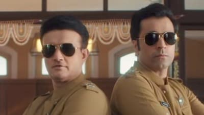 কাঁটা চামচ নিয়ে পুলিশের বেশে সৌরভ-আবির কাঁটা চামচ নিয়ে পুলিশের বেশে সৌরভ-আবির
