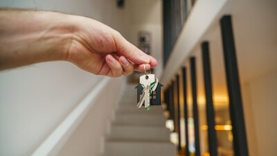 On Reddit, a landlord revealed facing a tenant who refused to leave and sought ₹3.5 lakh to vacate after not paying rent for a year. (Representational image/Unsplash) On Reddit, a landlord revealed facing a tenant who refused to leave and sought ₹3.5 lakh to vacate after not paying rent for a year. (Representational image/Unsplash)