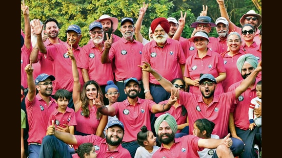 The Mulligans rejoice their victory in the Chandigarh Golf League at the Chandigarh Golf Club on Saturday. (Keshav Singh/HT)