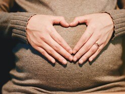 মেনোপজ, বন্ধ্যাত্ব, জরায়ুর সমস্যা সত্ত্বেও IVF-এ গর্ভধারণ!
