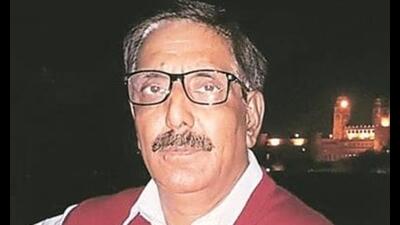 Mohammad Mustafa, his wife and former MLA Razia Sultana, their daughter and daughter-in-law, are facing murder charges. (HT Photo) Mohammad Mustafa, his wife and former MLA Razia Sultana, their daughter and daughter-in-law, are facing murder charges. (HT Photo)