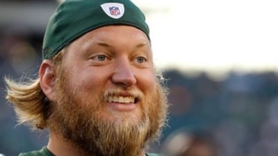 Nick Mangold died at the age of 41. Nick Mangold died at the age of 41.