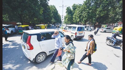 The project, aimed at offering safe passage to pedestrians on the busy stretch, was approved in 2019 by the then UT administrator VP Singh Badnore (HT Photo)
