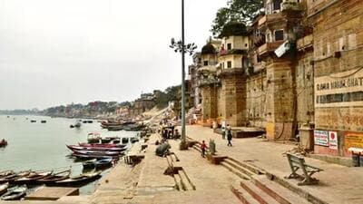 Vishal, 14, used to beg, dressed as Bhagwan Shankar at Dashashwamedh Ghat in Varanasi. He is now the youngest entrepreneur earning between ₹30,000 to 50,000 a month, depending on the flow of tourists. (Rajesh Kumar / Hindustan Times) Vishal, 14, used to beg, dressed as Bhagwan Shankar at Dashashwamedh Ghat in Varanasi. He is now the youngest entrepreneur earning between ₹30,000 to 50,000 a month, depending on the flow of tourists. (Rajesh Kumar / Hindustan Times)