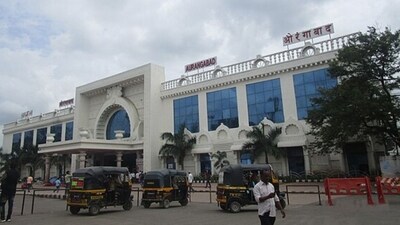 Aurangabad Railway Station of Nanded Division will be named Chhatrapati Sambhajinagar, South Central Railway said. (Wikimedia Commons) Aurangabad Railway Station of Nanded Division will be named Chhatrapati Sambhajinagar, South Central Railway said. (Wikimedia Commons)