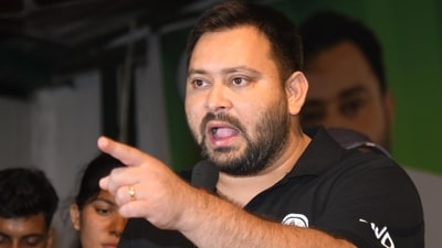 RJD leader Tejashwi Yadav addressing during Milan Samaroh at RJD office in Patna, Bihar, Saturday (Santosh Kumar/ Hindustan Times)