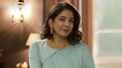 Neena Gupta said the dupatta (scarf) can serve as a shawl if you get cold on a flight or train, making it a highly adaptable travel outfit. (Instagram/ Neena Gupta) Neena Gupta said the dupatta (scarf) can serve as a shawl if you get cold on a flight or train, making it a highly adaptable travel outfit. (Instagram/ Neena Gupta)