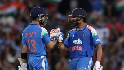 Virat Kohli and Rohit Sharma put on an unbeaten stand of 168 runs for the second wicket in Sydney. (REUTERS)