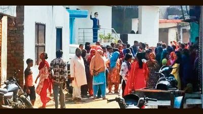 Residents of Ambedkar Nagar in Jalandhar discussing their fate over the PSPCL’s move to reclaim land. Residents of Ambedkar Nagar in Jalandhar discussing their fate over the PSPCL’s move to reclaim land.