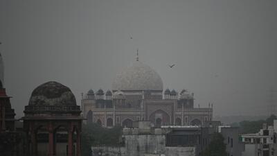 The previous forecasts showed the AQI was likely to stay “very poor” on Monday. (HT PHOTO) The previous forecasts showed the AQI was likely to stay “very poor” on Monday. (HT PHOTO)