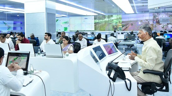 మెుంథా తుపాను పరిస్థితిపై చంద్రబాబు సమీక్ష