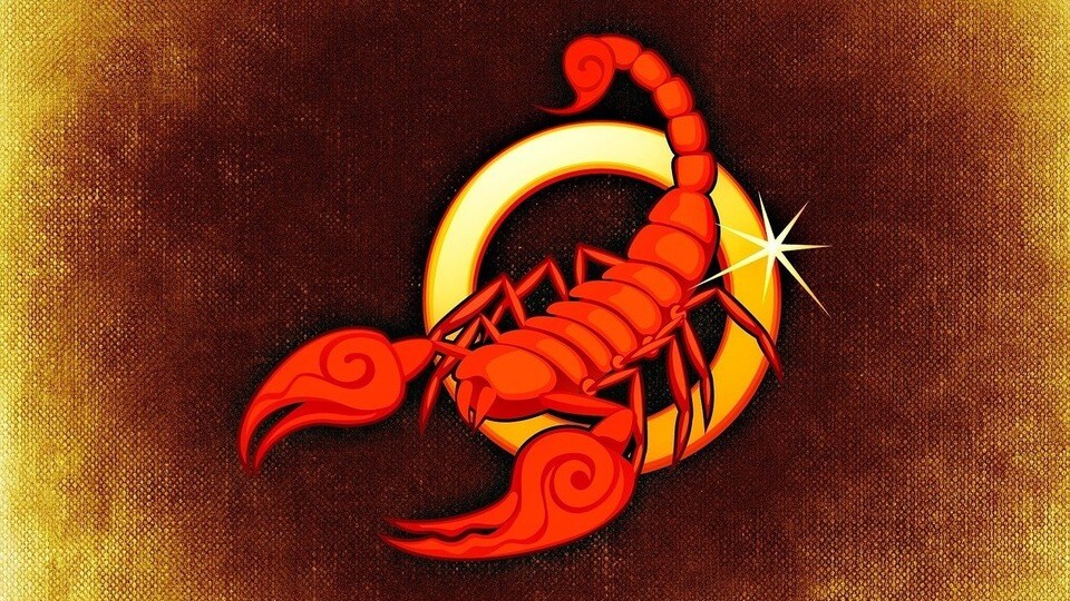 వృశ్చికం: కర్కాటకంతో పాటు, కుజ సంచారం కూడా వృశ్చిక రాశి వ్యక్తులపై శుభ ప్రభావాలను చూపుతుంది. వృత్తి సంబంధిత ఒత్తిడులు సమసిపోతాయి. ప్రభావవంతమైన వ్యక్తి కారణంగా, మీరు జీవితంలో ఉన్నత స్థితిని పొందుతారు. ఉద్యోగులకు పదోన్నతి లభించే అవకాశం ఉంది. నూతన భాగస్వామ్యం వల్ల వ్యాపారస్తులకు ఆర్థిక ప్రయోజనాలు లభిస్తాయి. ఆరోగ్య సంబంధిత సమస్యల నుంచి ఉపశమనం లభిస్తుంది మరియు వృద్ధుల ఆరోగ్యం మెరుగుపడుతుంది. దంపతుల మధ్య సమస్యలు తలెత్తితే పరిస్థితి సాధారణ స్థితికి వస్తుంది. చాలా కాలంగా పెండింగ్ లో ఉన్న పనులు పూర్తవుతాయి.