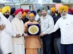 Union minister Hardeep Singh Puri and UP CM Yogi Adityanath at Rakabganj Gurudwara in Lucknow on October 28 (HT photo) Union minister Hardeep Singh Puri and UP CM Yogi Adityanath at Rakabganj Gurudwara in Lucknow on October 28 (HT photo)