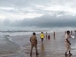 Puri, Oct 28 (ANI): Lifeguards prevent tourists near the sea as a precautionary measure in the wake of Cyclone Montha, in Puri on Tuesday. (ANI Video Grab) Puri, Oct 28 (ANI): Lifeguards prevent tourists near the sea as a precautionary measure in the wake of Cyclone Montha, in Puri on Tuesday. (ANI Video Grab)