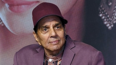 In an interview, Satyajeet Puri revealed Dharmendra's bold confrontation with the underworld in Bollywood. Satyajeet has starred in films with Dharmendra in the 80s. (Ashish Vaishnav) In an interview, Satyajeet Puri revealed Dharmendra's bold confrontation with the underworld in Bollywood. Satyajeet has starred in films with Dharmendra in the 80s. (Ashish Vaishnav)
