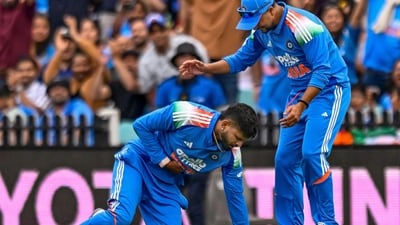 Shreyas Iyer reacts after sustaining an injury while taking the catch of Alex Carey during 3rd ODI between India and Australia (PTI) Shreyas Iyer reacts after sustaining an injury while taking the catch of Alex Carey during 3rd ODI between India and Australia (PTI)