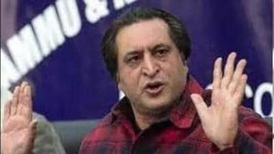 People’s Conference chairman Sajjad Lone on Tuesday accused the Omar Abdullah government of failing to fulfil the National Conference’s poll promise to youngsters. (HT file photo) People’s Conference chairman Sajjad Lone on Tuesday accused the Omar Abdullah government of failing to fulfil the National Conference’s poll promise to youngsters. (HT file photo)