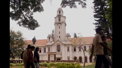 Students at the Department of Electronic Systems Engineering (ESE), who currently have no specified working hours, have called the policy an attempt to bring “corporate culture”. Students at the Department of Electronic Systems Engineering (ESE), who currently have no specified working hours, have called the policy an attempt to bring “corporate culture”.