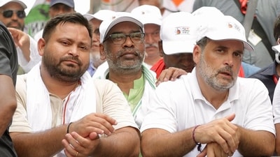 Congress leader Rahul Gandhi with RJD leader Tejashwi Yadav (Santosh Kumar/ Hindustan Times)