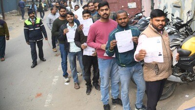 రైల్వేలో 2,570 ఉద్యోగాలు: జేఈ సహా కీలక పోస్టులకు నోటిఫికేషన్! అక్టోబర్ 31 నుంచి దరఖాస్తుల స్వీకరణ (Santosh Kumar /File) రైల్వేలో 2,570 ఉద్యోగాలు: జేఈ సహా కీలక పోస్టులకు నోటిఫికేషన్! అక్టోబర్ 31 నుంచి దరఖాస్తుల స్వీకరణ (Santosh Kumar /File)